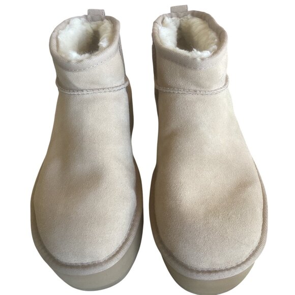 UGG Classic Ultra Mini Platform Boots Sheepskin Suede Sand Size 8 NEW - Picture 1 of 16